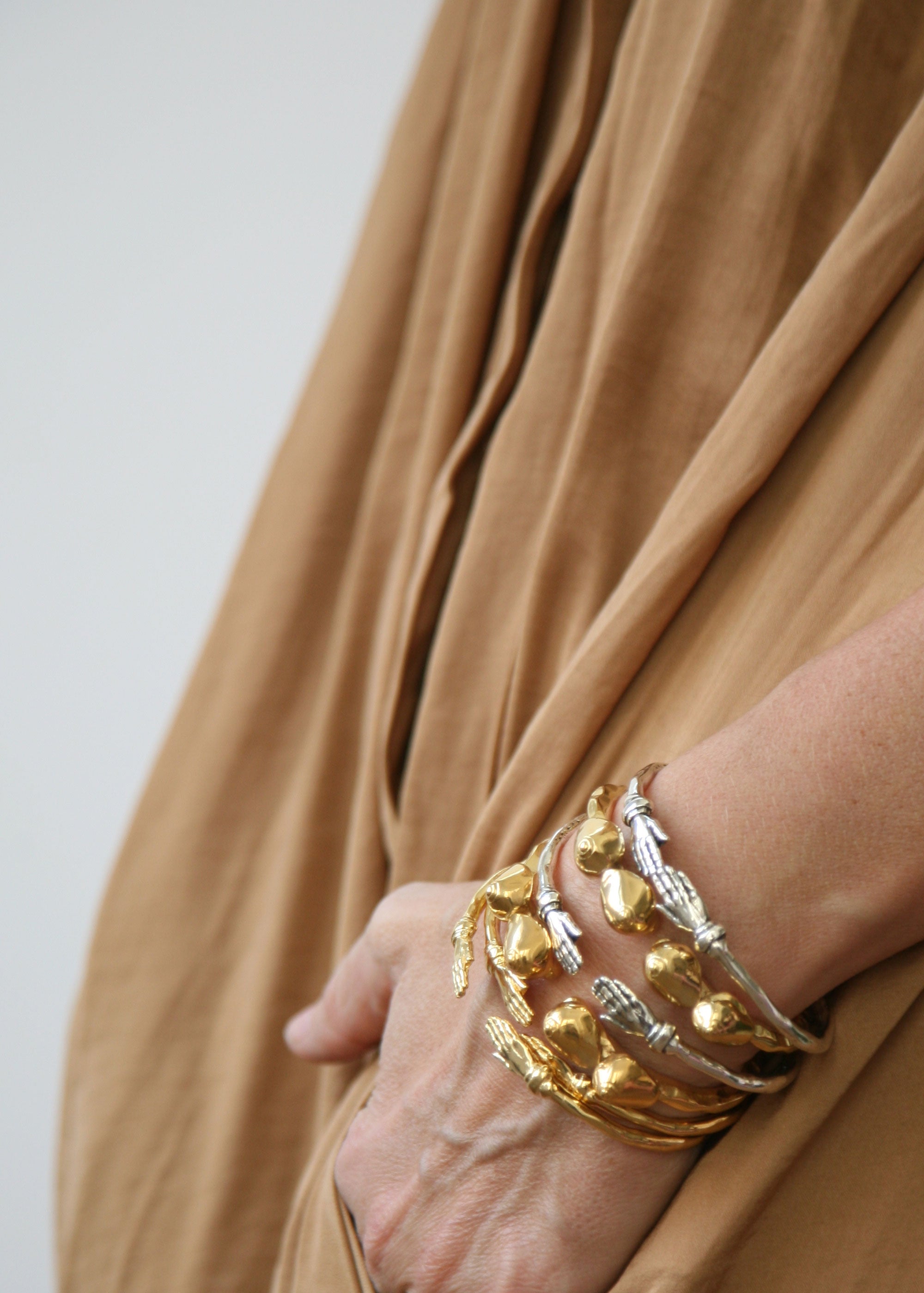 Mini Hands Bracelet - Gold