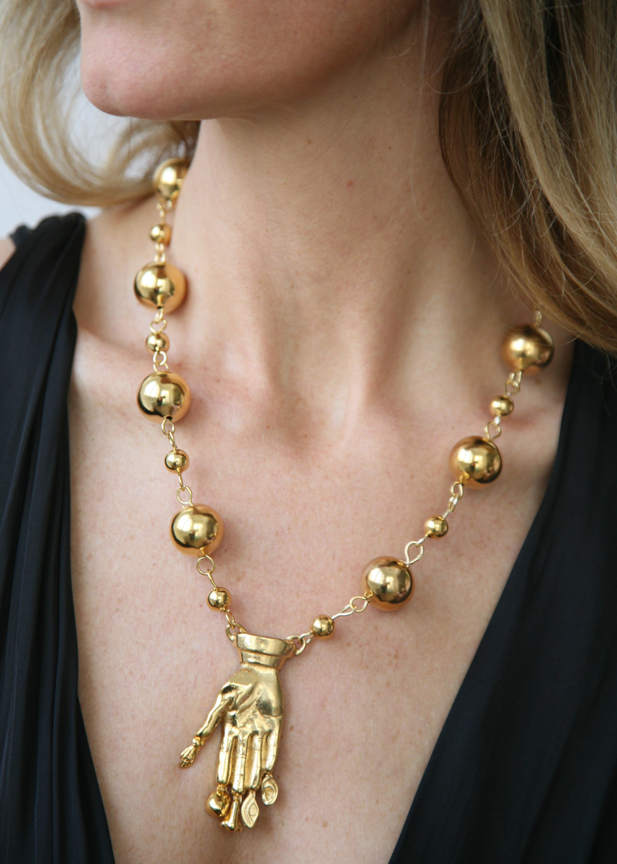 Mano Poderosa Necklace - Gold